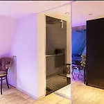 Unique Stylish Studio In Top Location