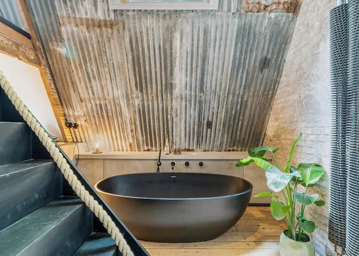 Unique Stylish Studio In Top Location